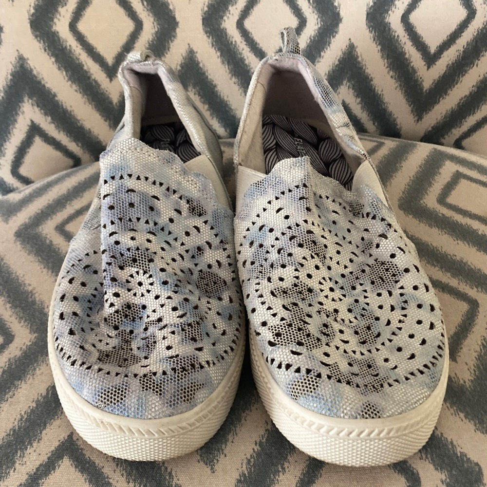 Women's Slip-On Sneakers 10W